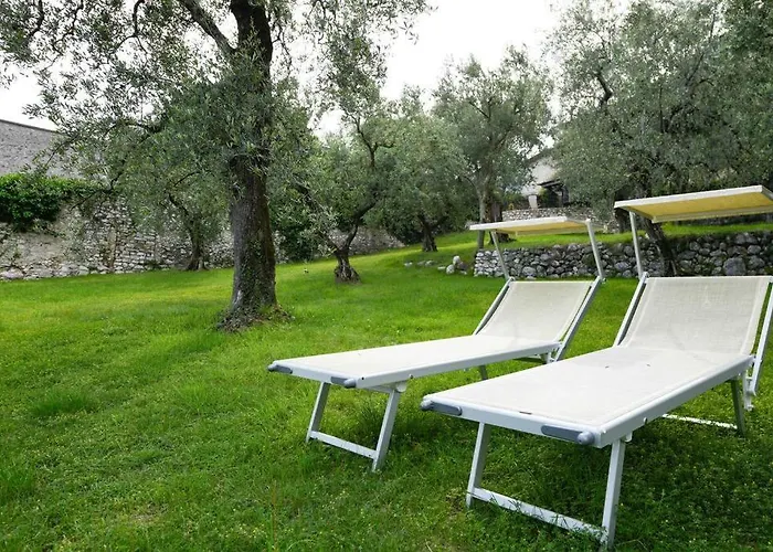 Oleandro Directly On The * Gargnano