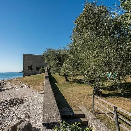 Oleandro Directly On The Gargnano