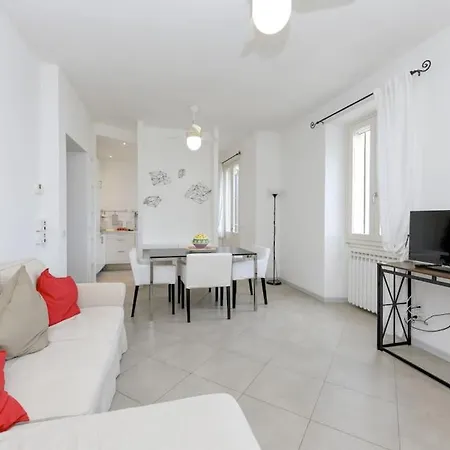 Oleandro Directly On The Apartment